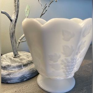 Vintage Napco (Brody Co) White Milk Glass Footed Vase